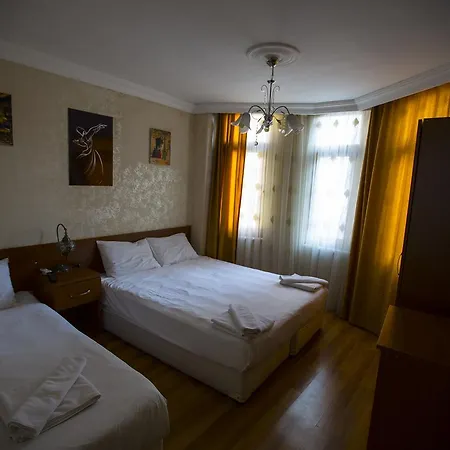 Family Apartmanhotel 3*