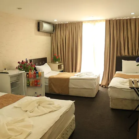 Family Apartmanhotel 3*